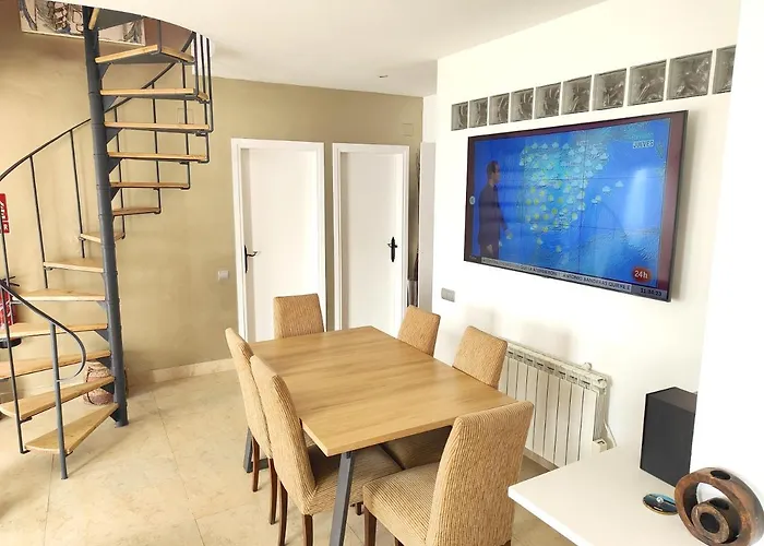 Apartment Balcony Pool & Seaside *