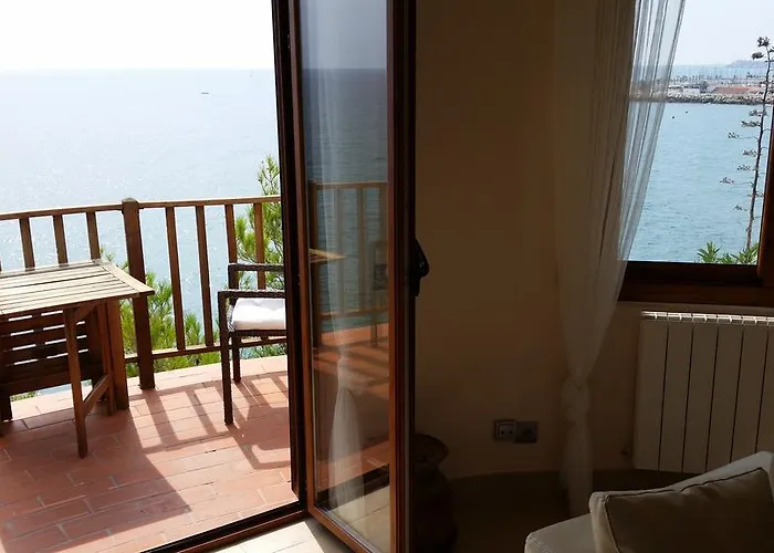 Balcony Pool & Seaside Sitges